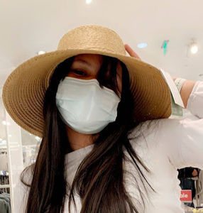 Meet your Posher, Danielle